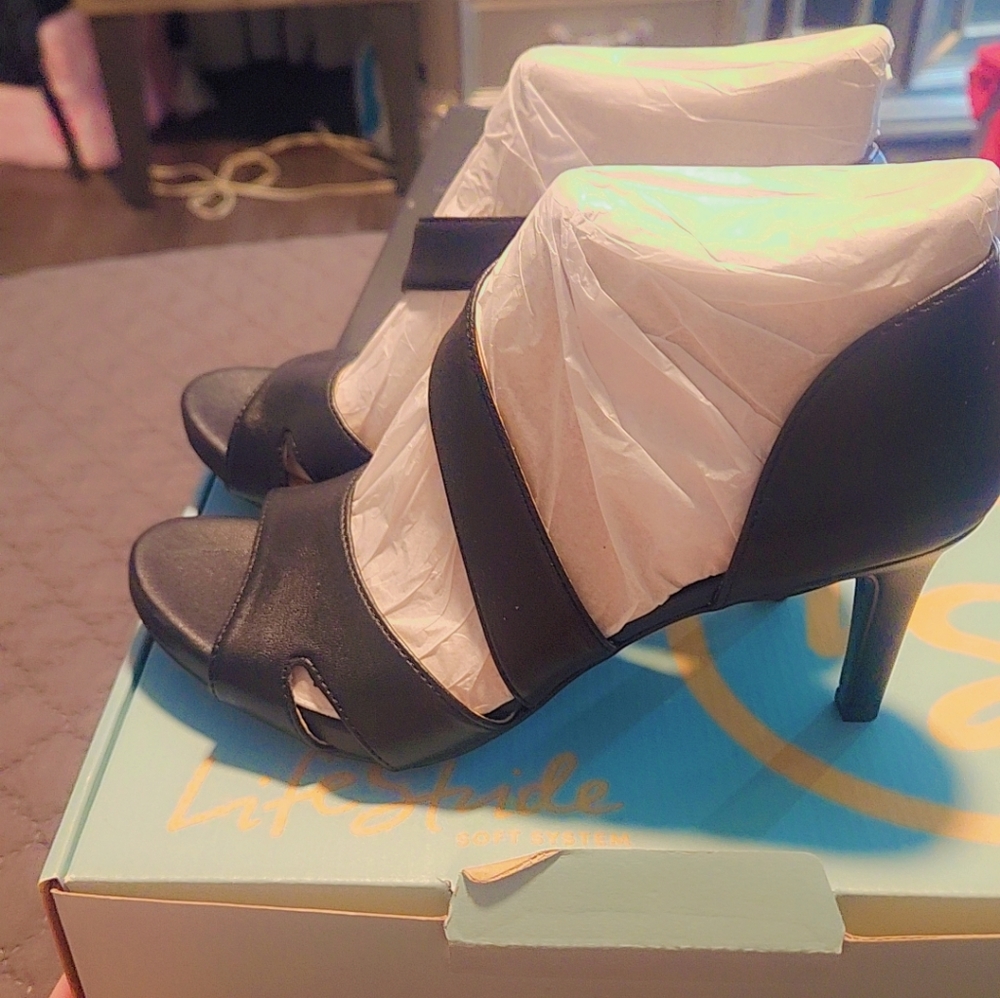 Women shoes
